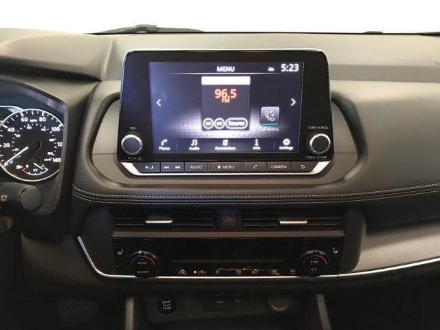 2024 Nissan Rogue SV photo 16