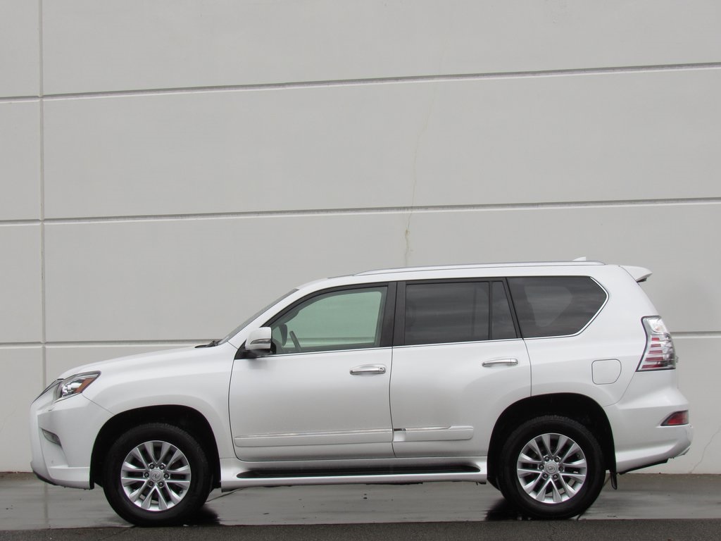 2016 Lexus GX 460 Luxury photo 4