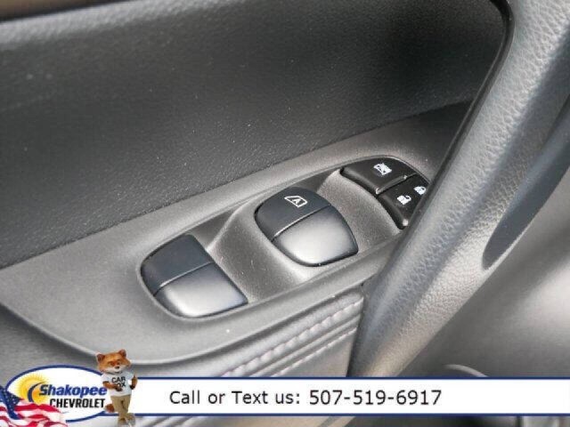 2021 Nissan Rogue Sport S photo 14