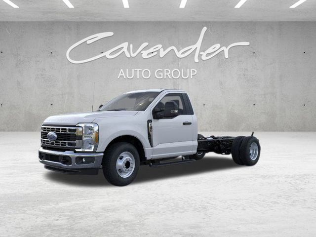 2025 Ford F-350 Super Duty Chassis Cab XL's photo