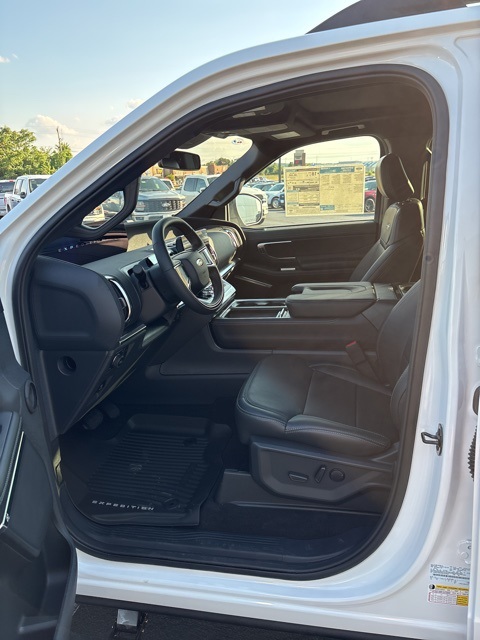 2025 Ford Expedition Platinum photo 9