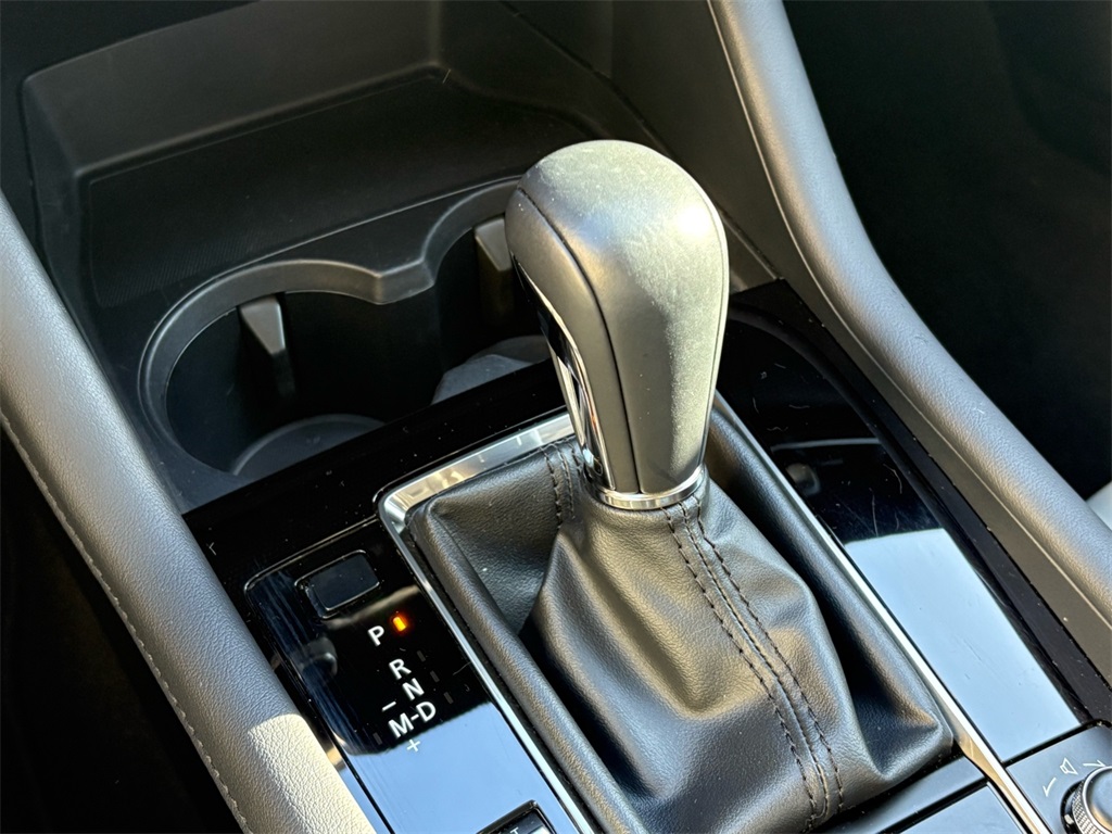 2023 Mazda Mazda3 2.5 s Preferred photo 9