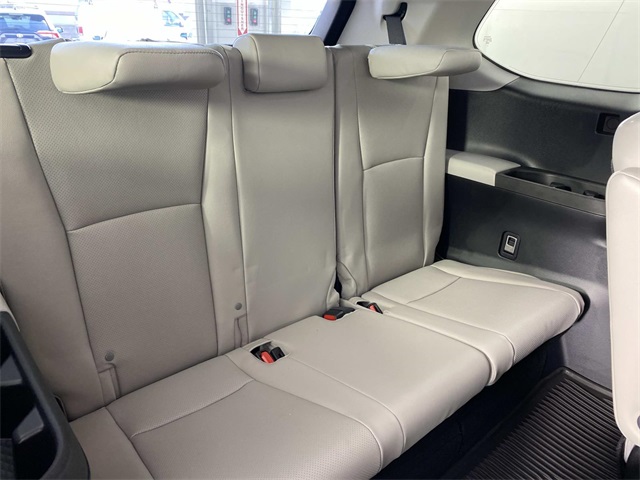 2024 Toyota Highlander Hybrid XLE photo 12