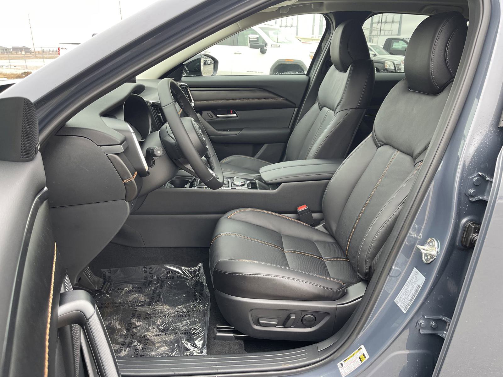 2025 Mazda CX-50 Premium Plus photo 6