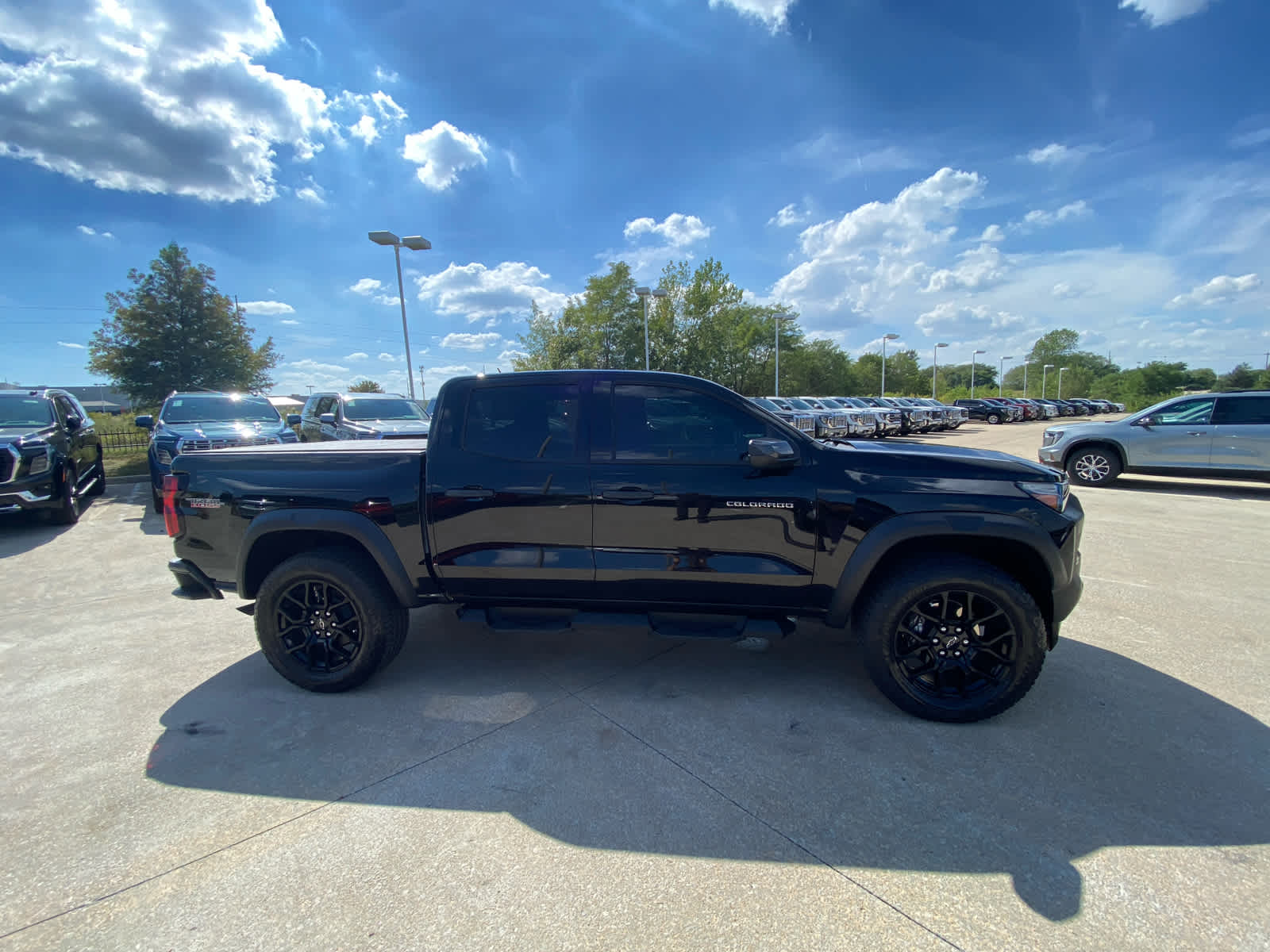 2025 Chevrolet Colorado Trail Boss photo 4