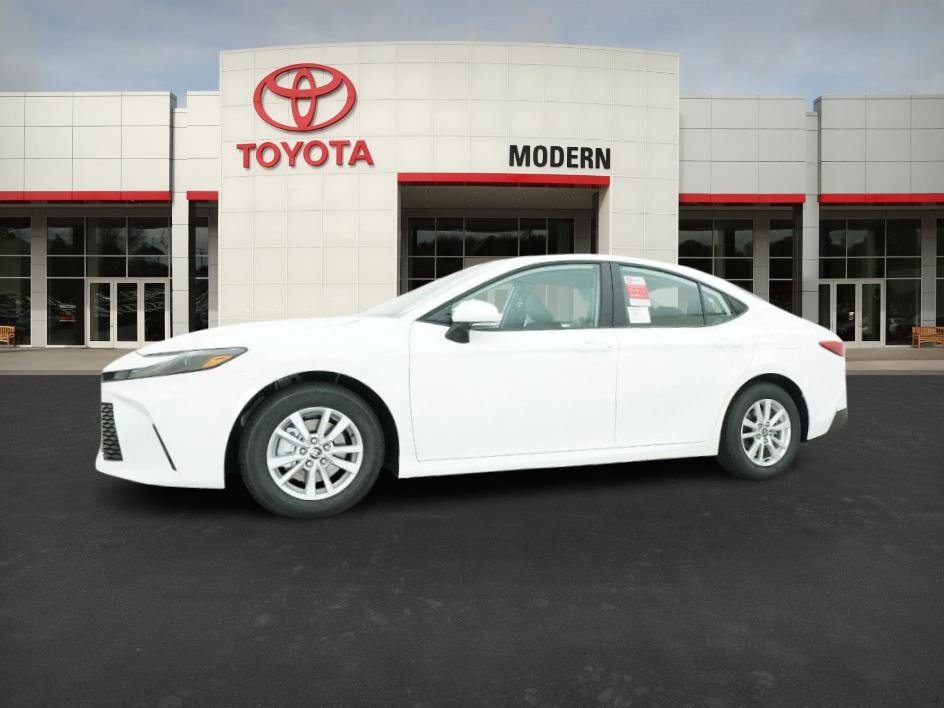 2025 Toyota Camry LE photo 8