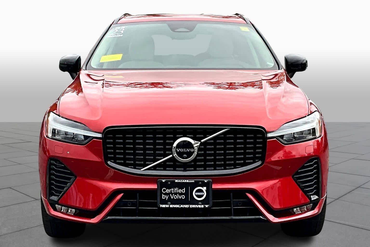 2023 Volvo XC60 Plus photo 3