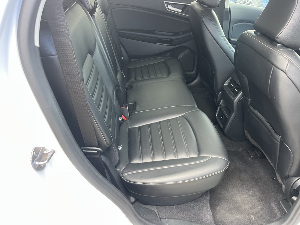 2024 Ford Edge SEL photo 16