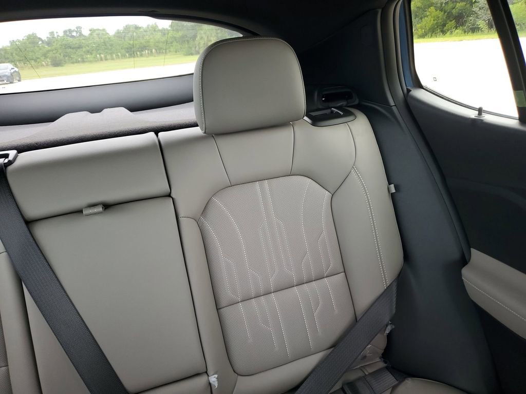 2025 Buick Envista Avenir photo 14