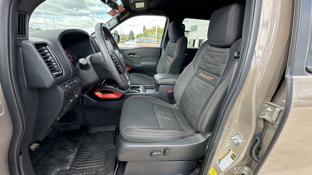 2022 Nissan Frontier Crew Cab PRO-4X photo 17