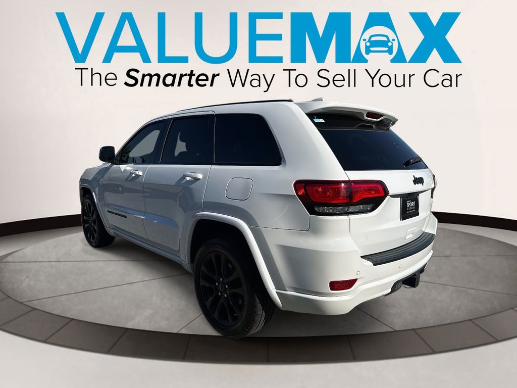 2020 Jeep Grand Cherokee Altitude photo 4