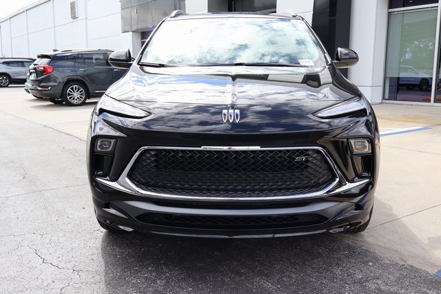 2026 Buick Encore GX Sport Touring photo 2