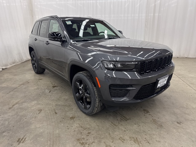 2025 Jeep Grand Cherokee Altitude's photo