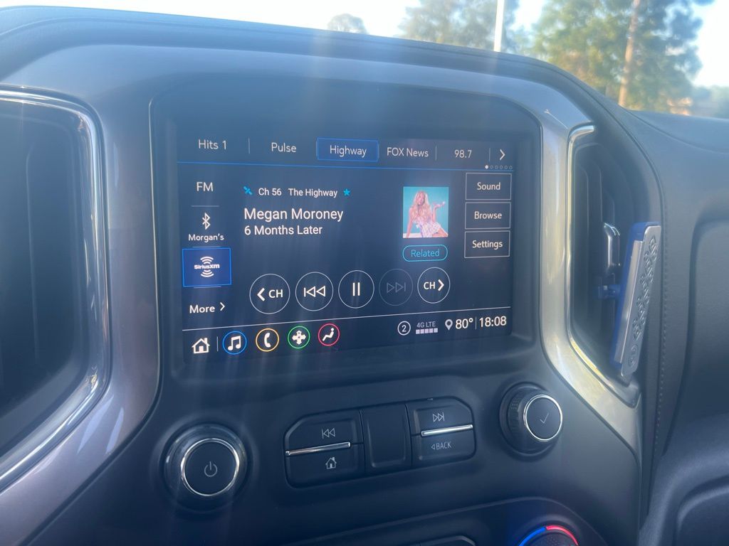 2020 Chevrolet Silverado 1500 RST photo 12