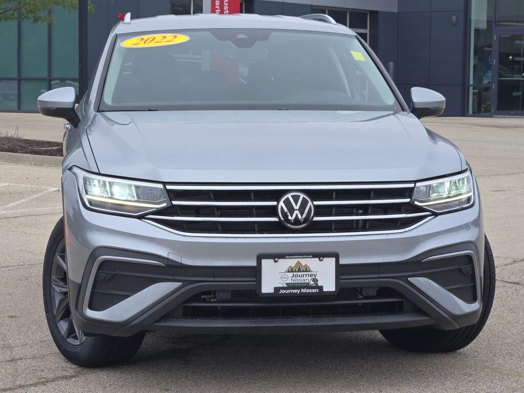 2022 Volkswagen Tiguan SE photo 2