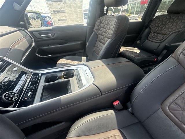 2025 Nissan Armada Platinum Reserve photo 15