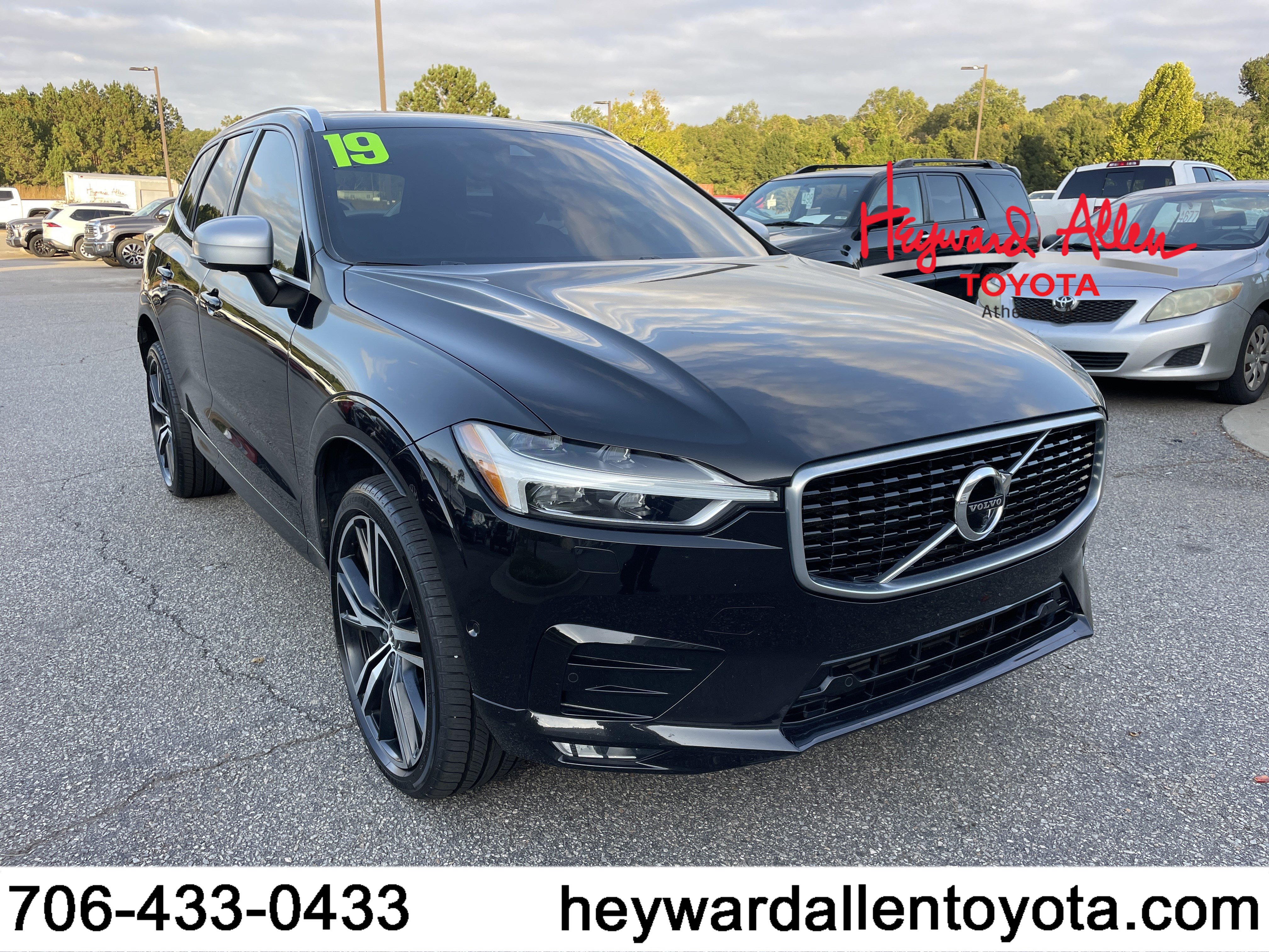 2019 Volvo XC60 R-Design
