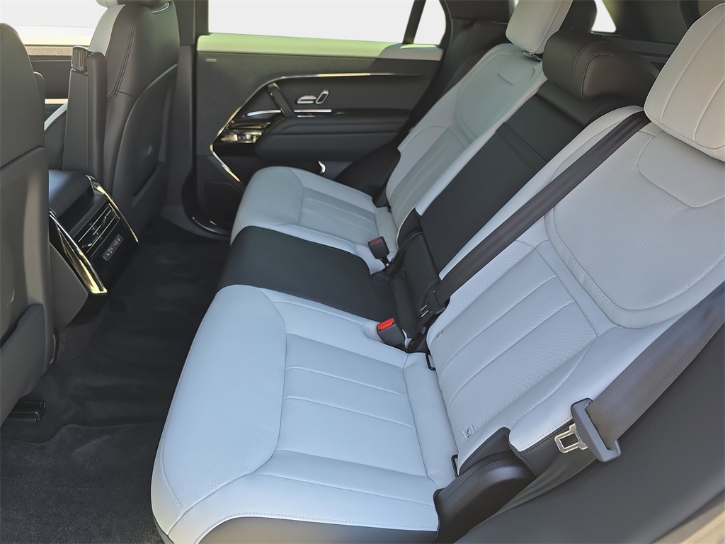 2025 Land Rover Range Rover Sport SE photo 12