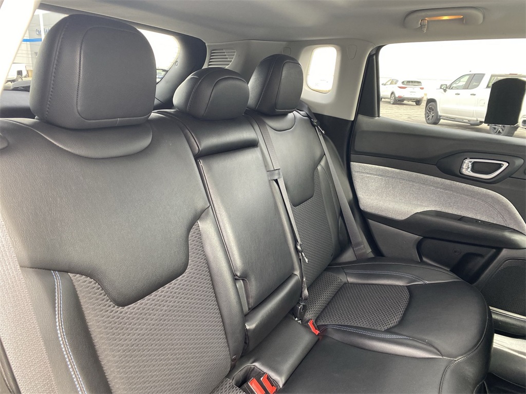 2022 Jeep Compass Latitude photo 22