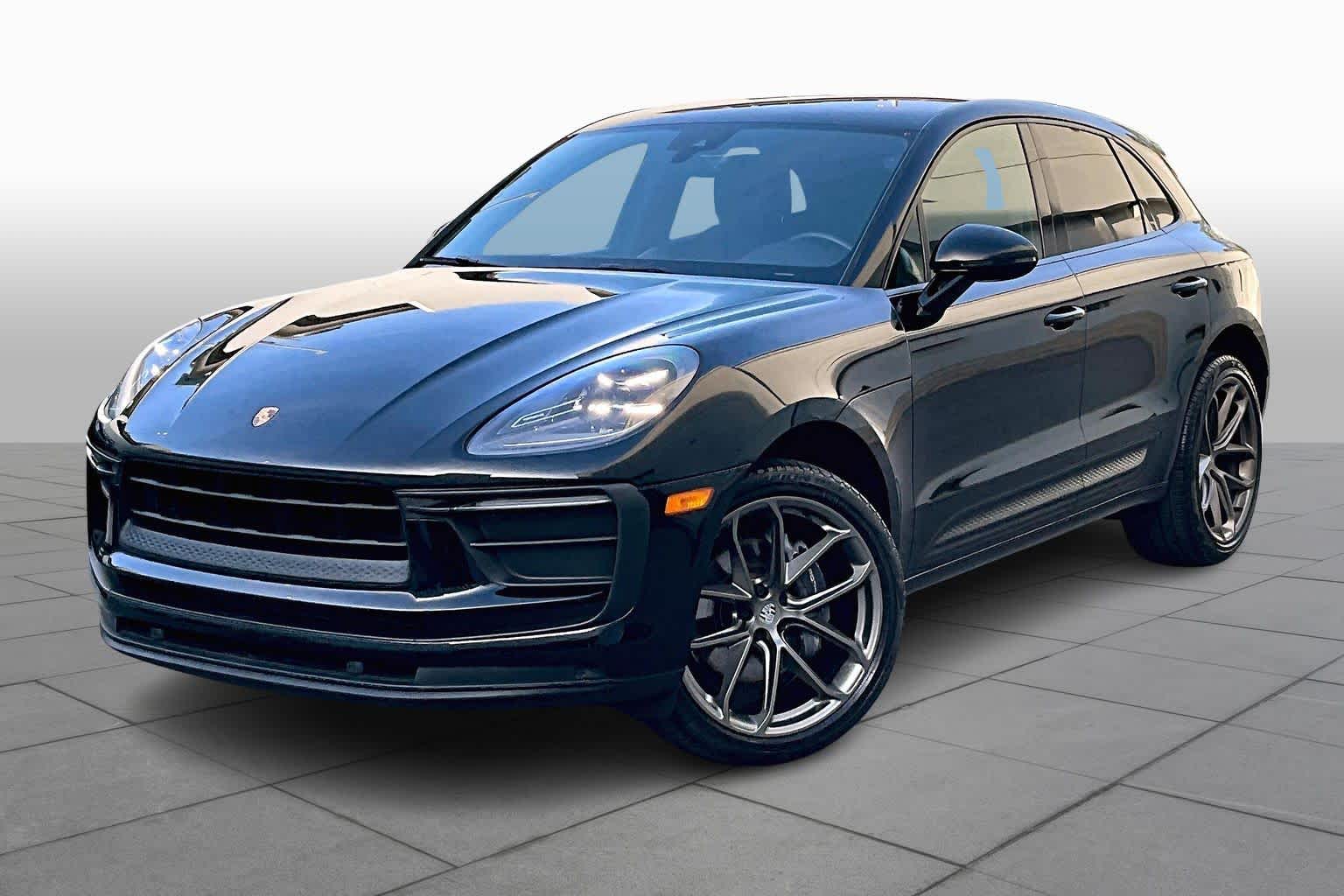 2022 Porsche Macan Base