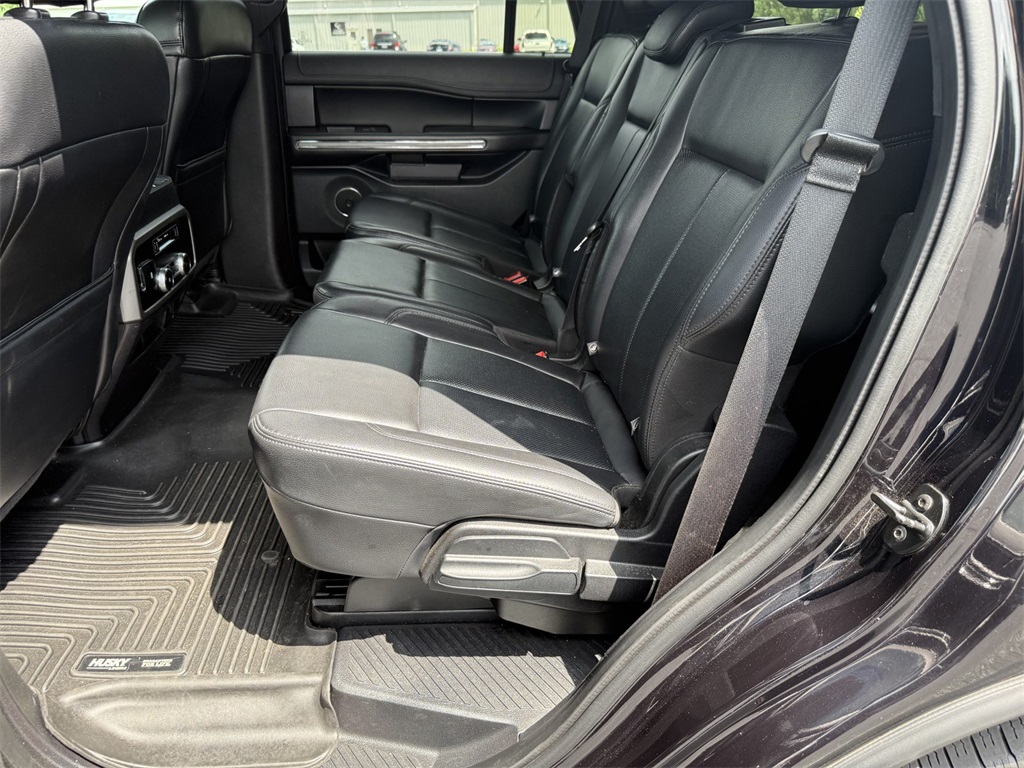 2019 Ford Expedition XLT photo 12