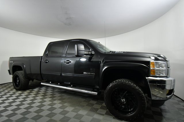 2012 Chevrolet Silverado 3500HD LTZ photo 8