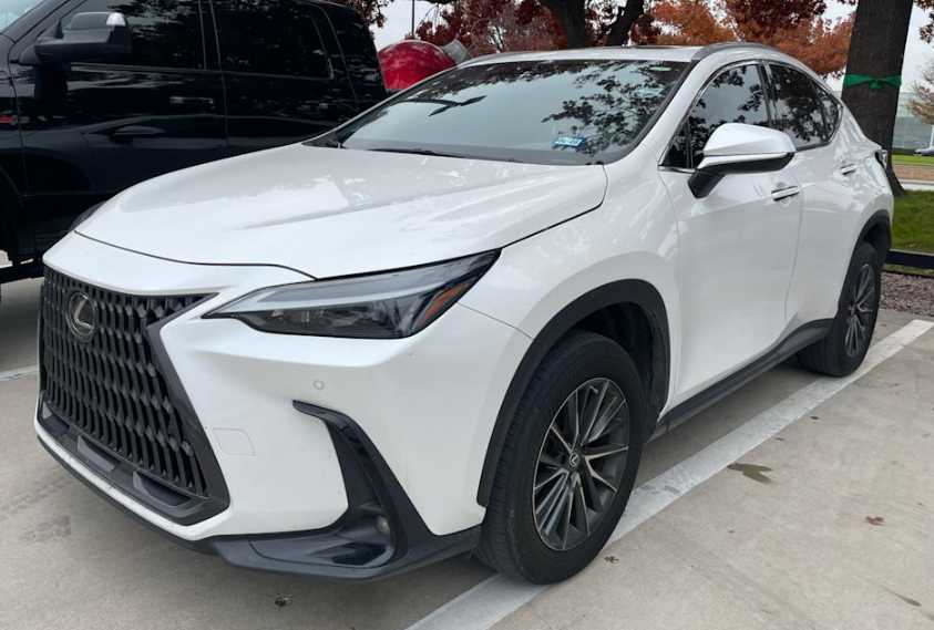 2022 Lexus NX 350's photo