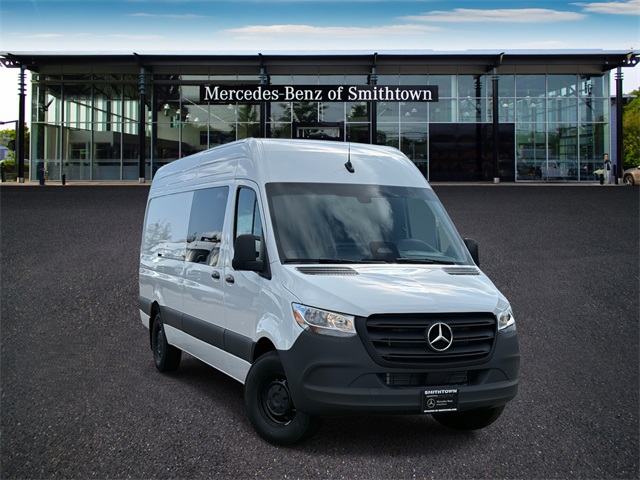 2025 Mercedes-Benz Sprinter Crew Van Base's photo