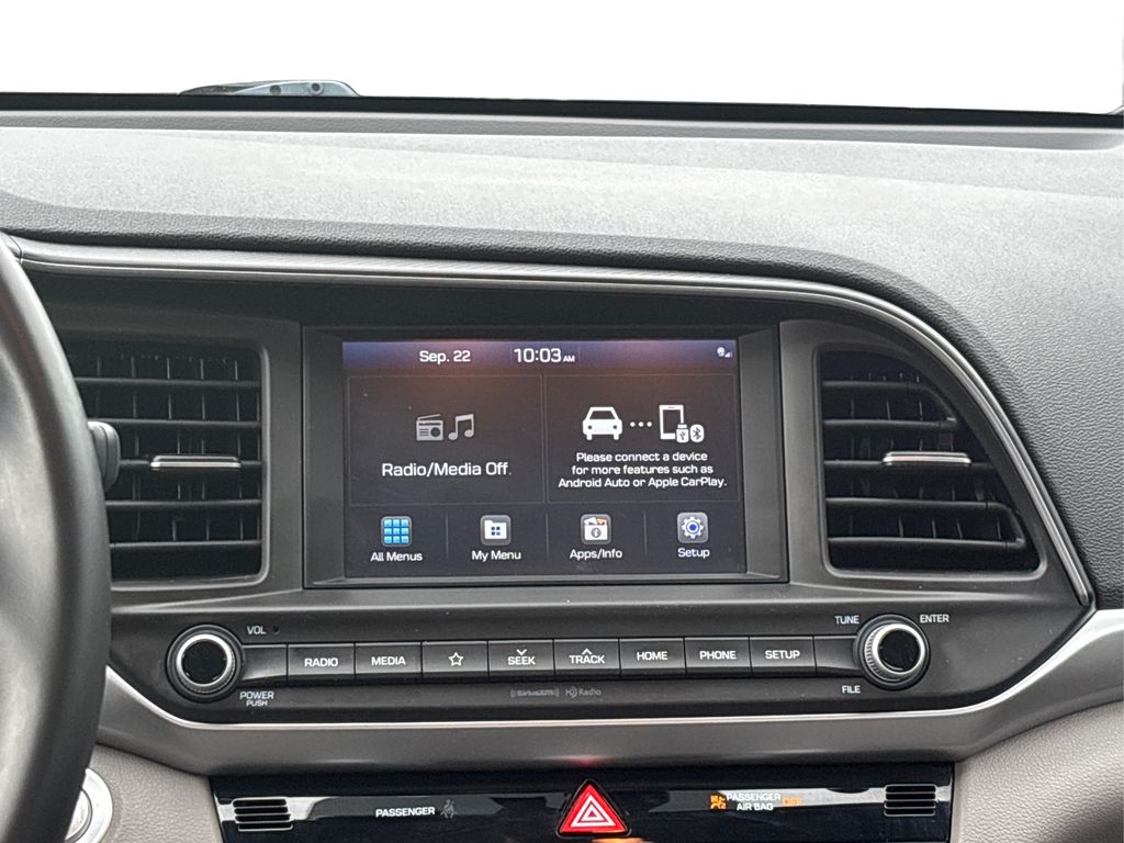 2020 Hyundai Elantra Value Edition photo 16