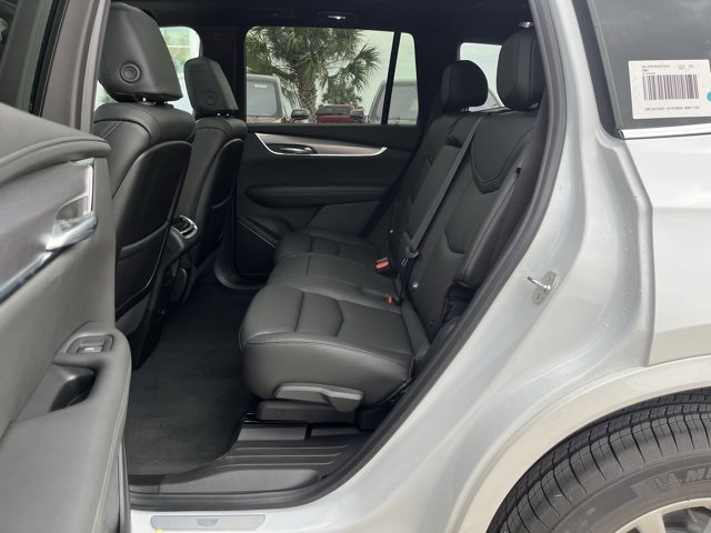 2025 Cadillac XT6 Luxury photo 18