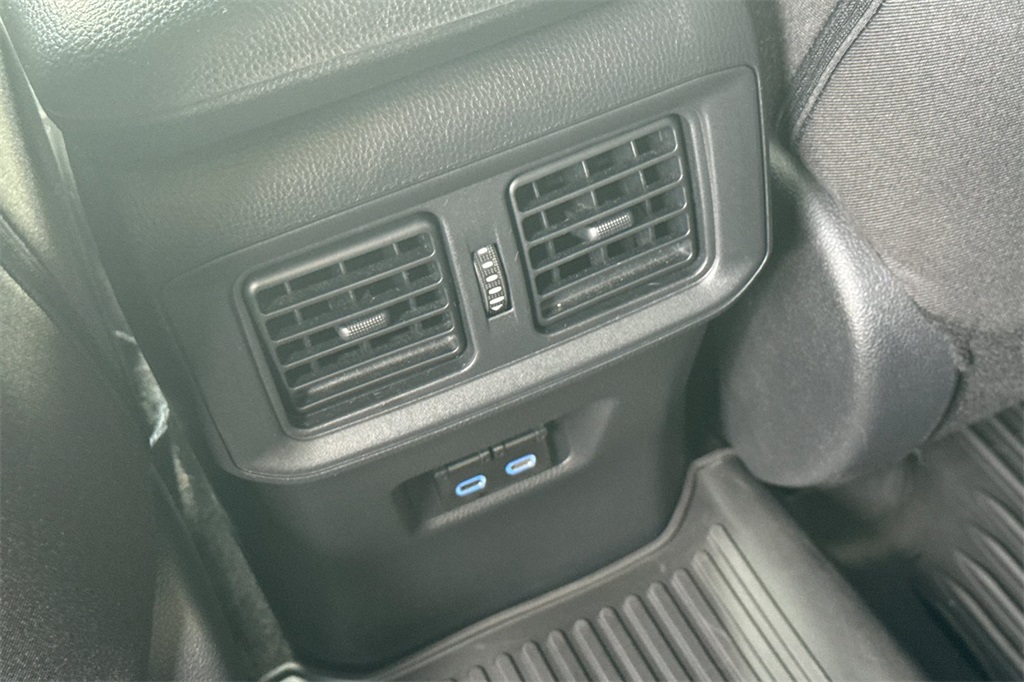 2022 Toyota RAV4 Hybrid SE photo 15