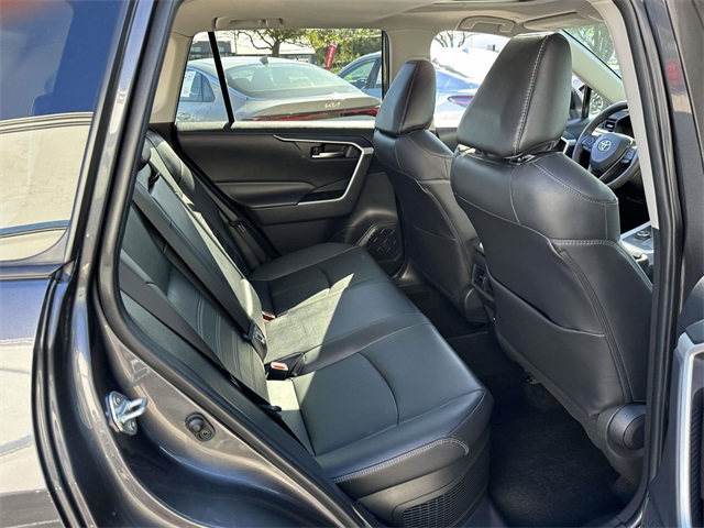 2024 Toyota RAV4 Hybrid XLE Premium photo 8
