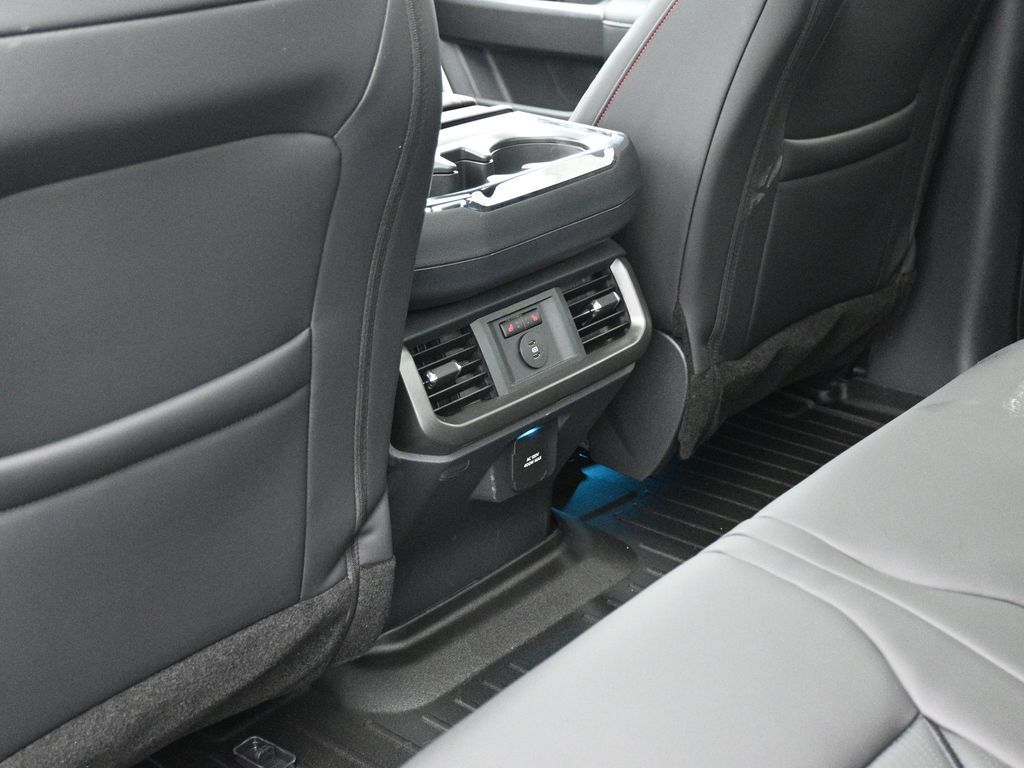 2025 Ford F-150 Lariat photo 19