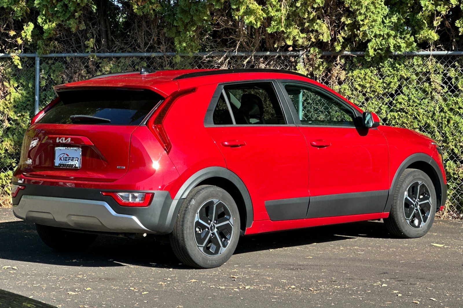 2023 Kia Niro LX photo 3