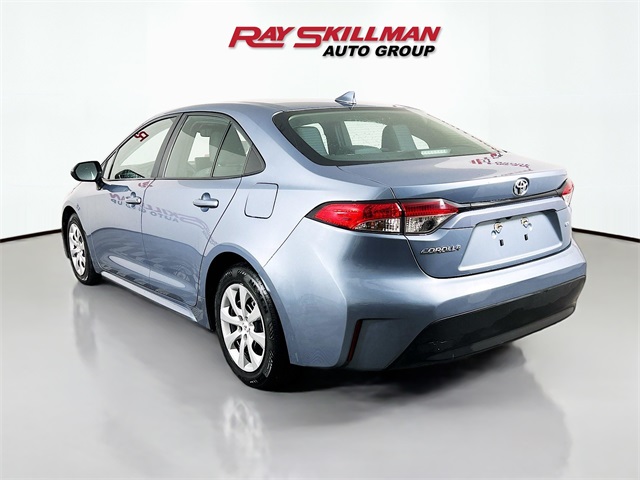 2023 Toyota Corolla LE photo 3
