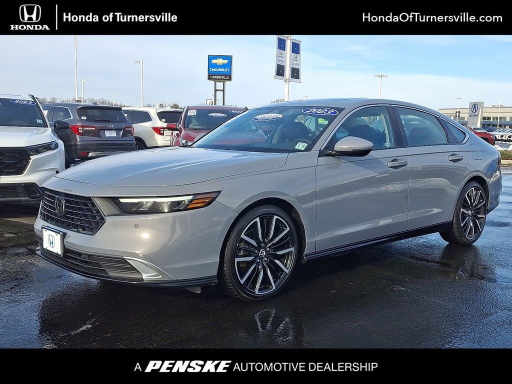 2023 Honda Accord Hybrid Touring's photo