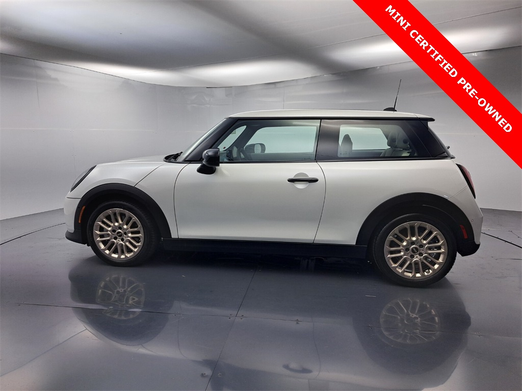 2025 Mini Cooper 2 Door Hardtop Signature photo 6