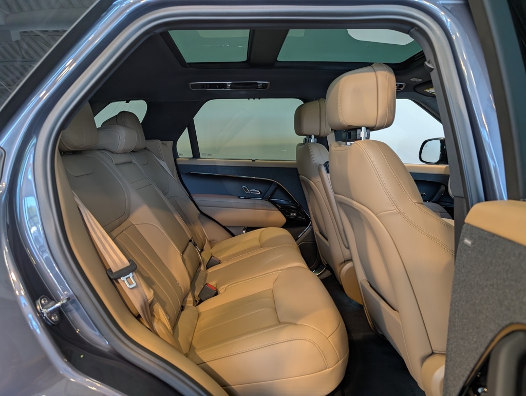 2025 Land Rover Range Rover Sport SE photo 23