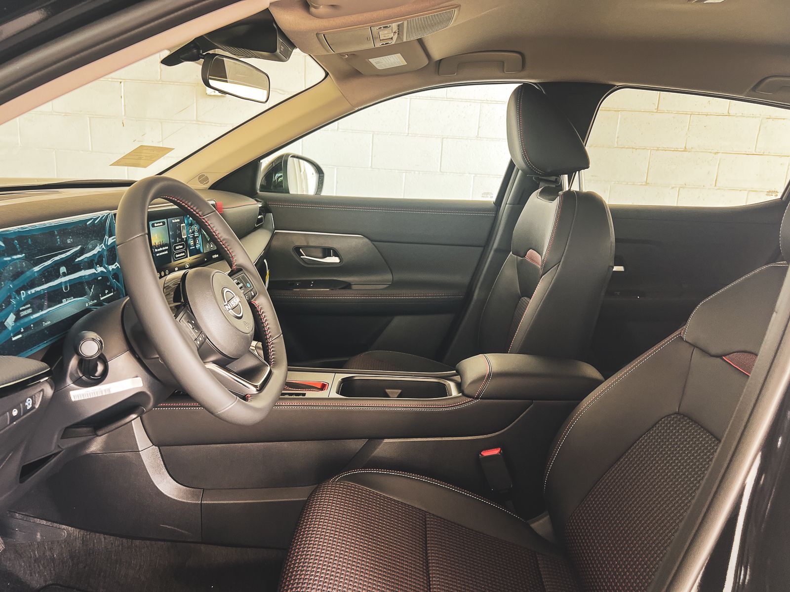 2026 Nissan Kicks SR photo 22