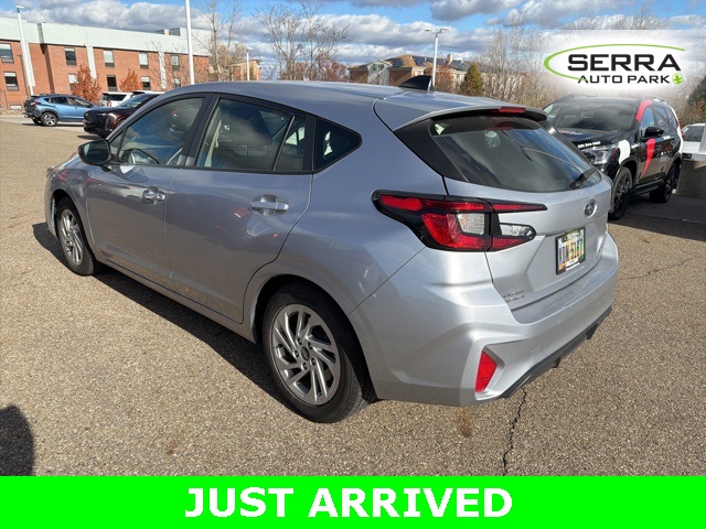 2024 Subaru Impreza Base photo 4