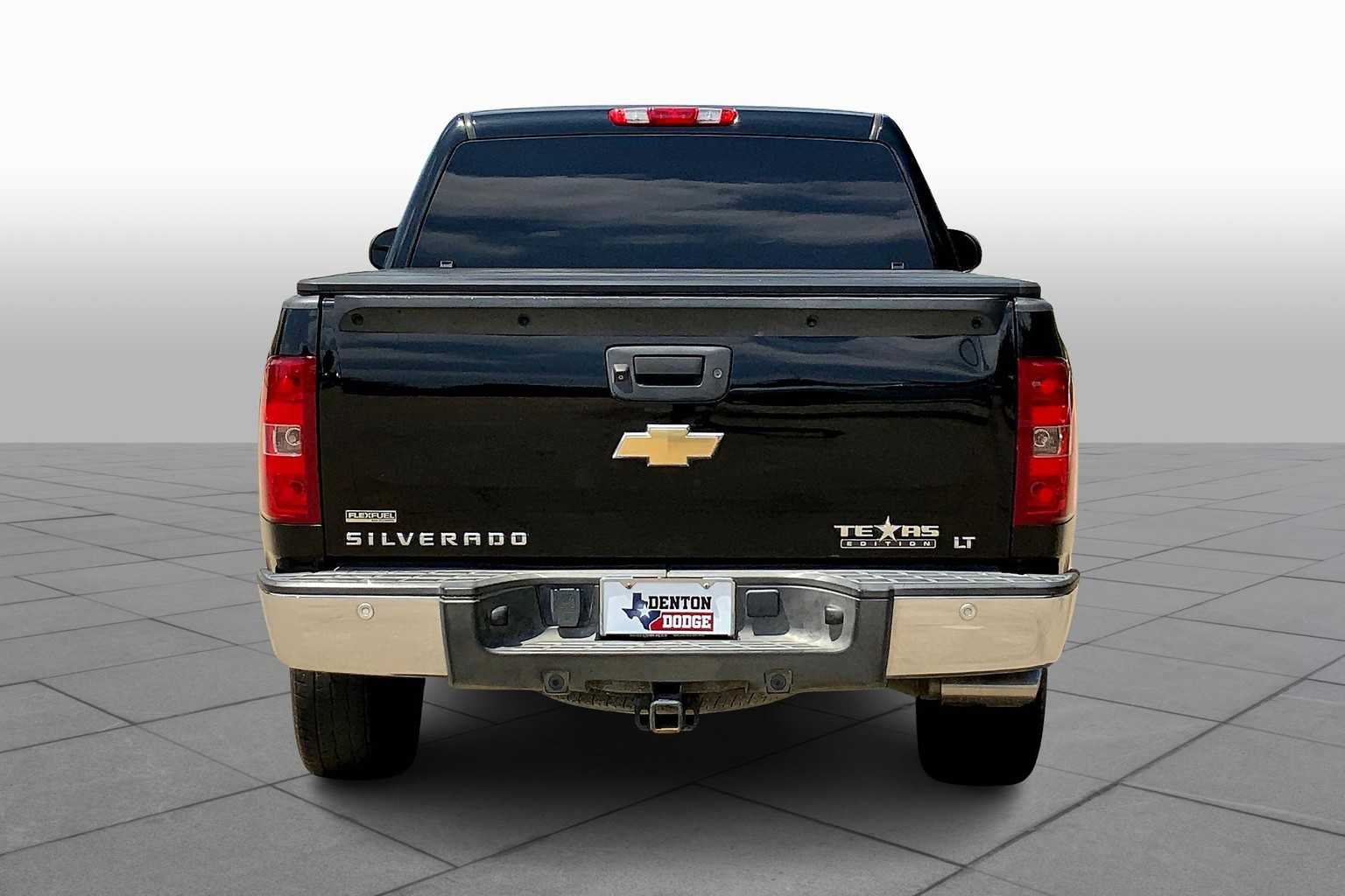2011 Chevrolet Silverado 1500 LT photo 4