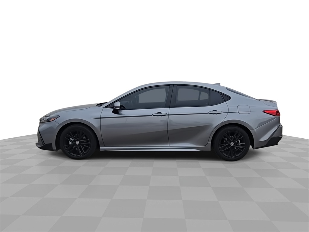 2025 Toyota Camry SE photo 5