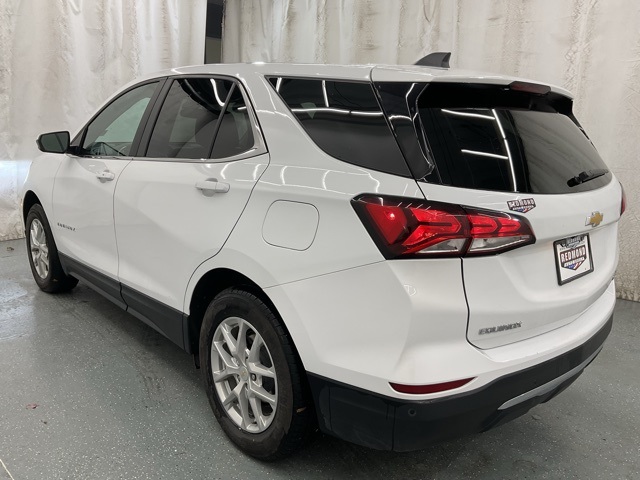 2024 Chevrolet Equinox LT photo 3