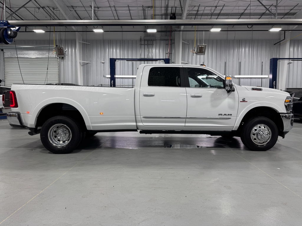 2025 Ram 3500 Limited photo 10