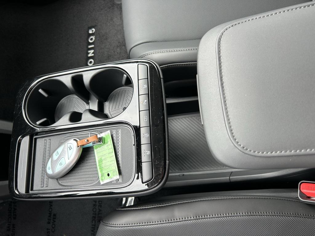 2025 Hyundai Ioniq 5 SEL photo 18