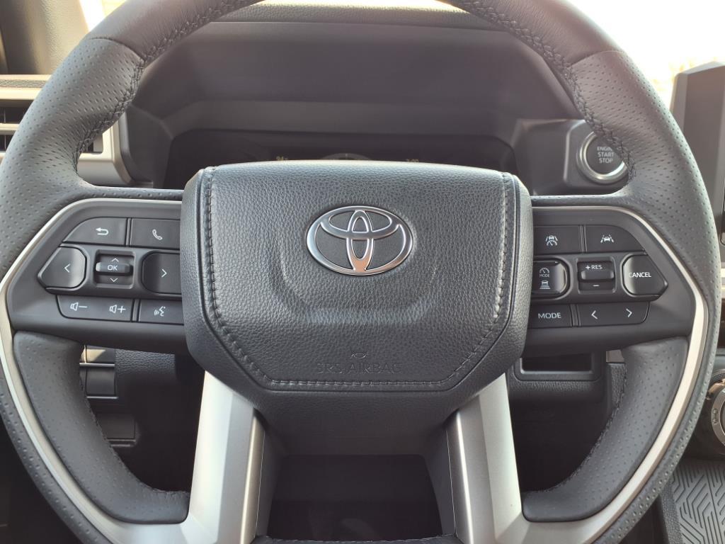 2025 Toyota 4Runner SR5 photo 23