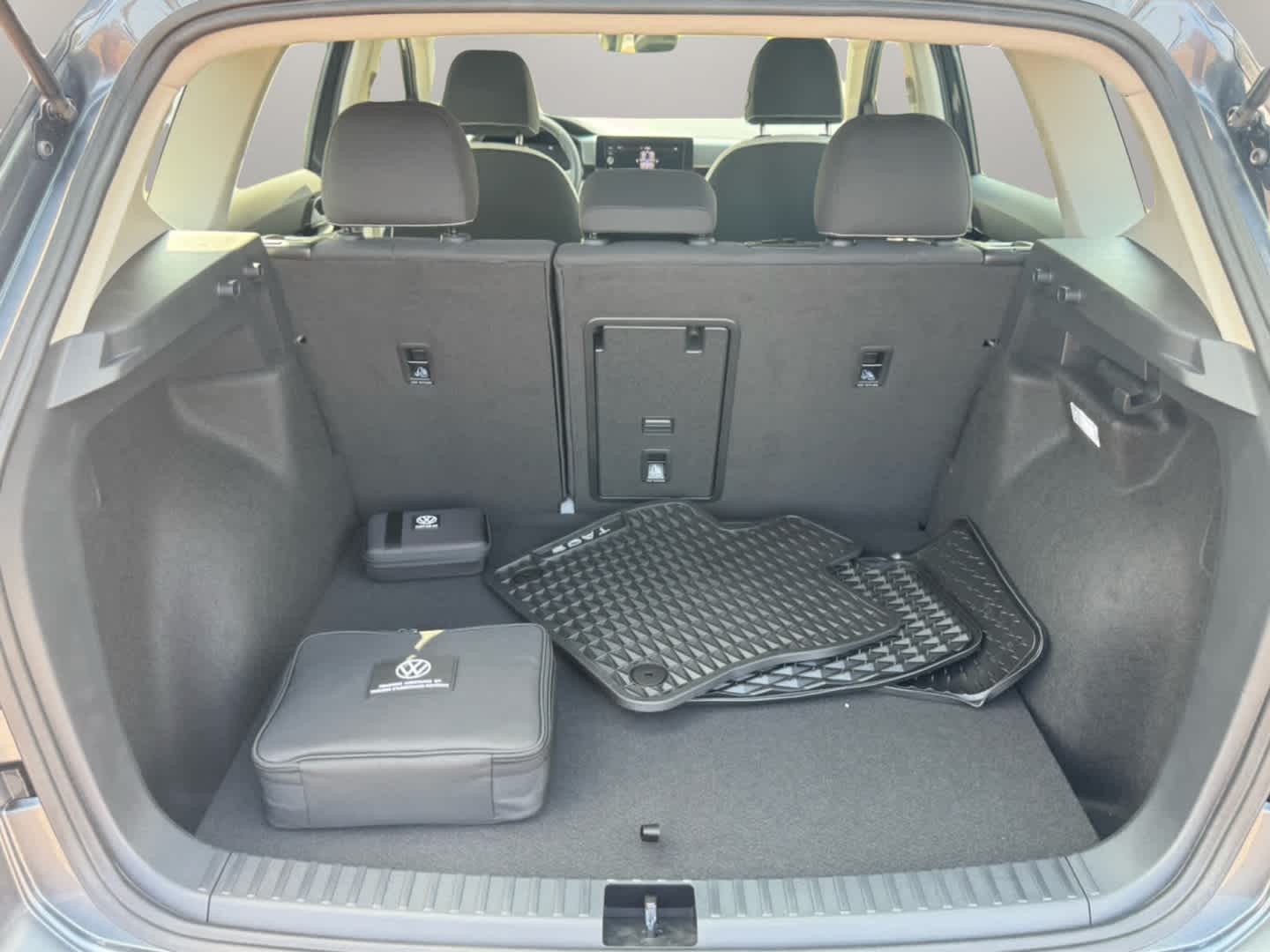 2025 Volkswagen Taos S photo 35