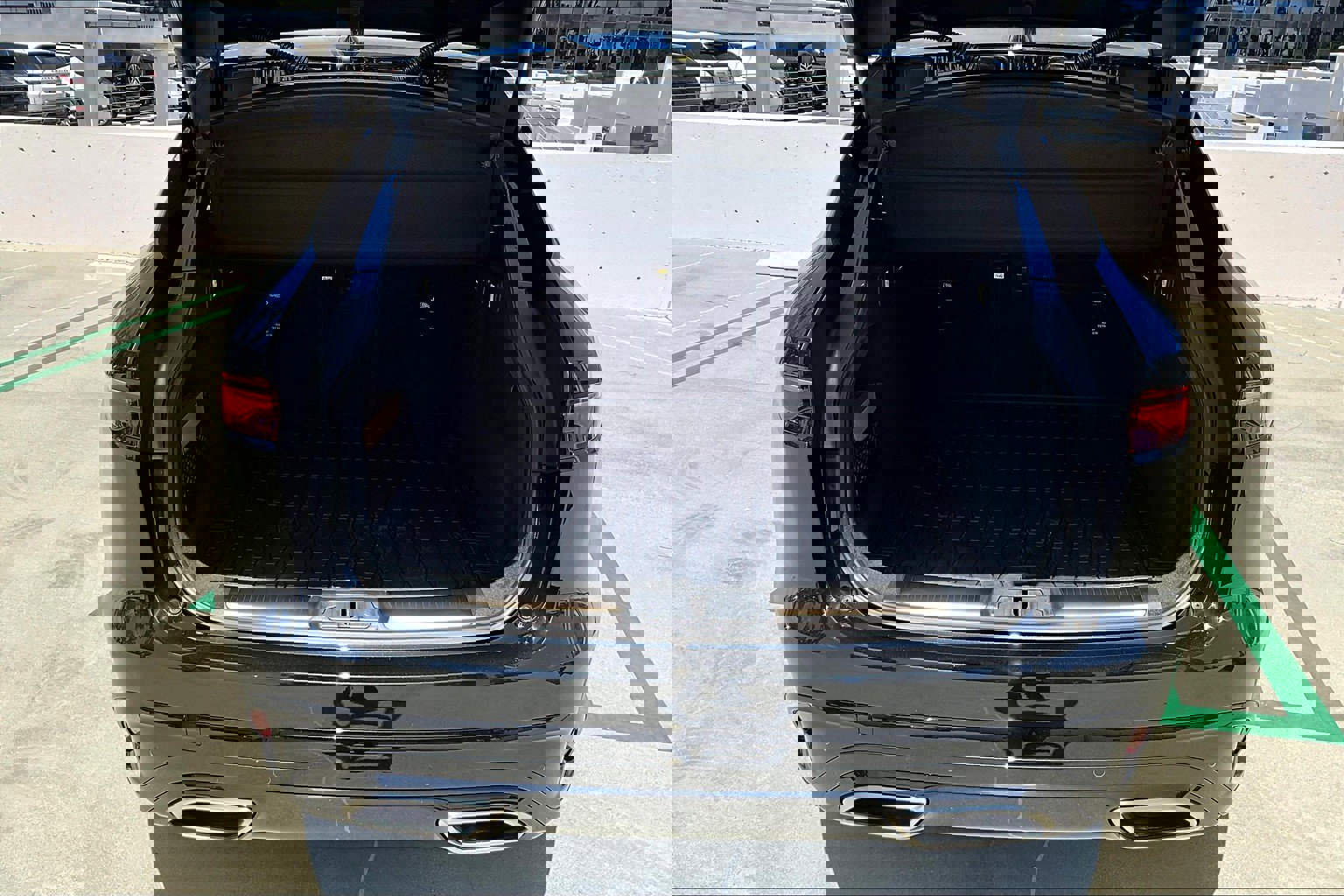 2026 Jaguar F-PACE P400 R-Dynamic S photo 10