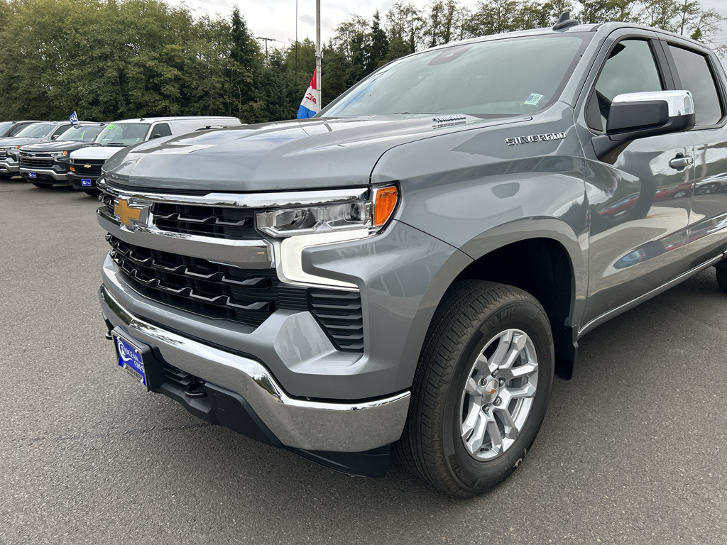 2026 Chevrolet Silverado 1500 LT photo 4
