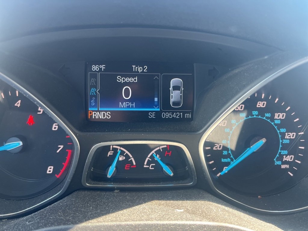 Used 2016 Ford Escape SE with VIN 1FMCU9G99GUC42276 for sale in White Bear Lake, Minnesota